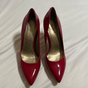 BCBGeneration red pumps
